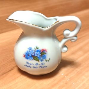 Alaska state flower creamer pourer